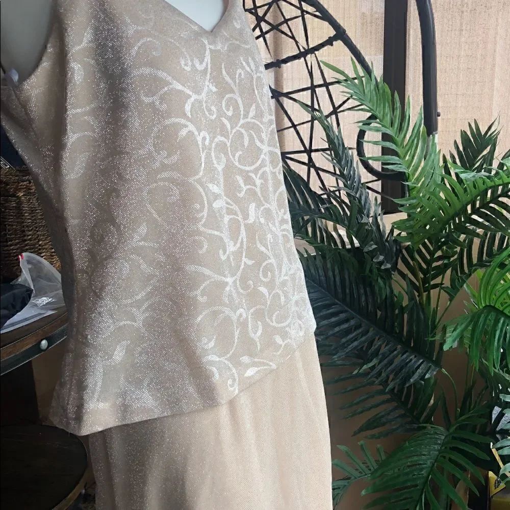 Alex Evenings Dress 52”length from shoulder bought at Dillards. Stunning gown